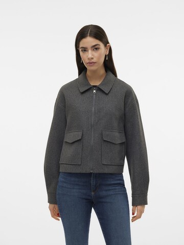 VERO MODA Between-Season Jacket in Grey: front