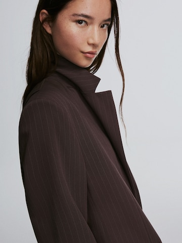 Blazer Bershka en marron