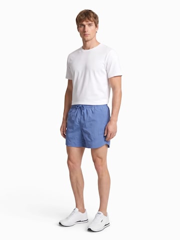 NIKE Regular Sportshorts in Blau