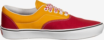 Baskets basses 'ComfyCush Era' VANS en rouge