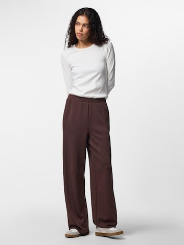PIECES - Pierna ancha Pantalón en marrón