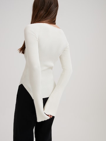 RÆRE by Lorena Rae Sweater 'Eleni' in White