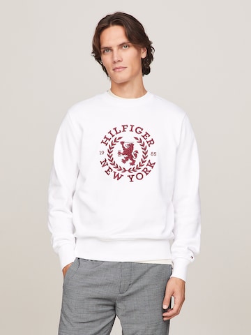 Sweat-shirt TOMMY HILFIGER en blanc : devant