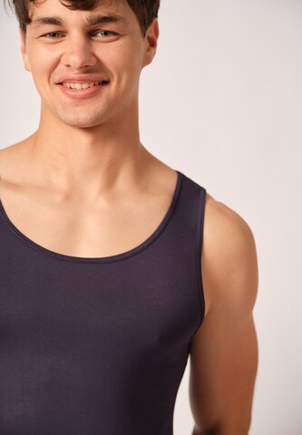 Skiny Undershirt in Blue