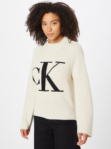 Calvin Klein Jeans Sweater in White: front