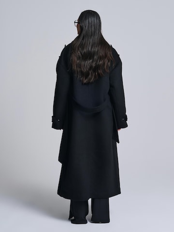 AEMMI Between-seasons coat in Black