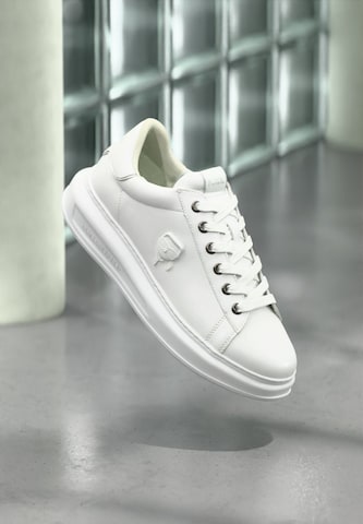 Sneaker low de la Karl Lagerfeld pe alb