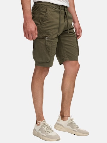 Tazzio Regular Cargo Pants 'A211' in Green