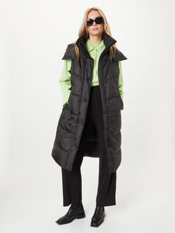 Gilet di Amber & June in nero