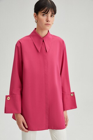 Touche Prive Blouse in Roze: voorkant