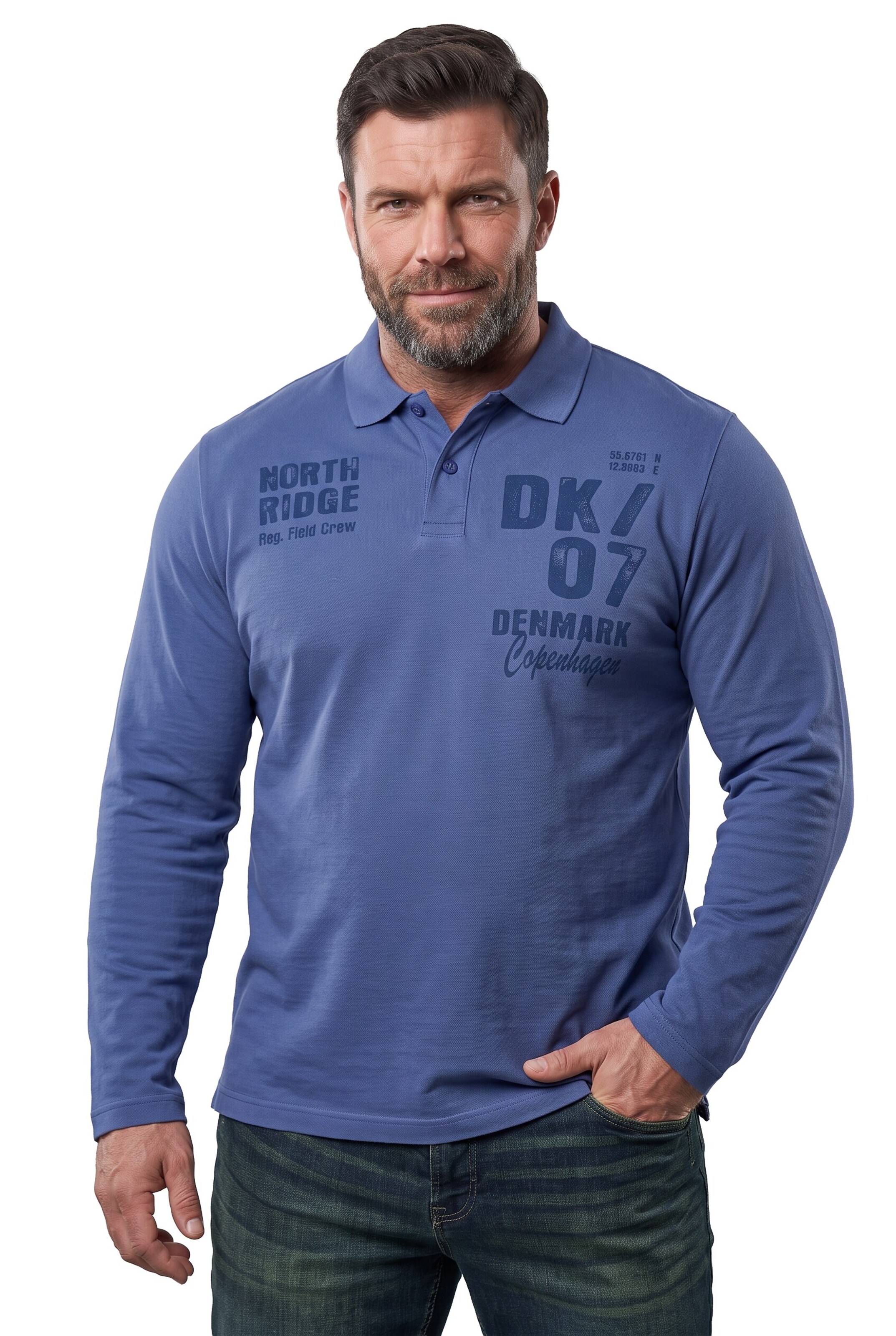 Men Plus Shirt in Blue: front