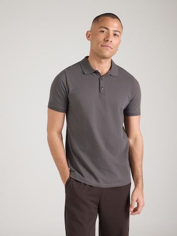 T-Shirt 'Robin' ABOUT YOU en marron : devant