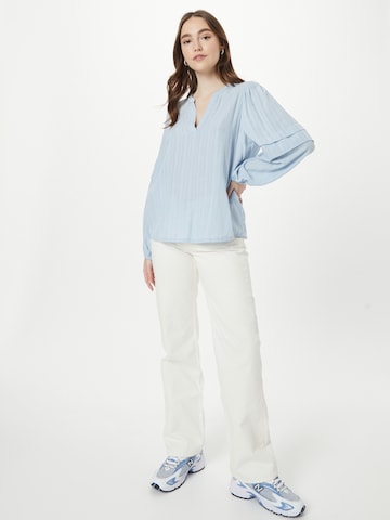 Kaffe Blouse in Blue