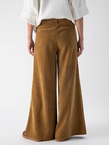 MND Wide Leg Bukser 'Wide-Leg Ribbed with Pockets' i gul