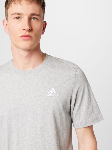 ADIDAS SPORTSWEARTehnička sportska majica 'Essentials' - siva boja
