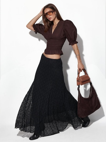 Busem Blouse in Brown
