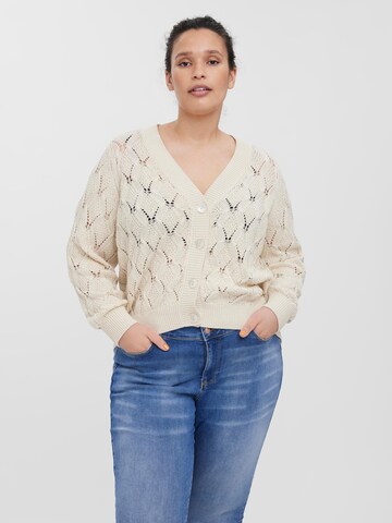 Vero Moda Curve - Cárdigan 'Gabby' en beige: frente