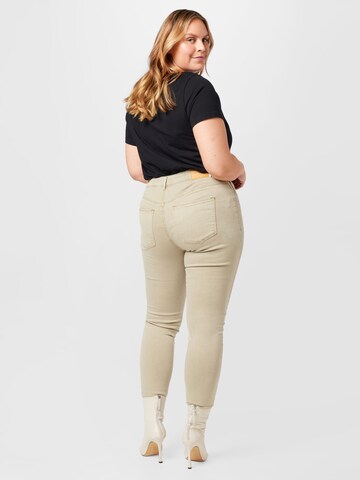 ONLY Carmakoma Skinny Jeans 'CHLOE' in Beige