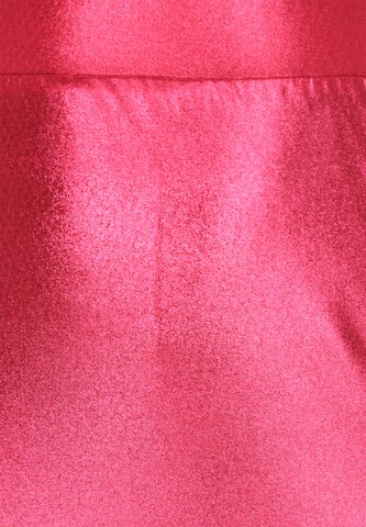 faina Rok 'Fashion Look' in Roze