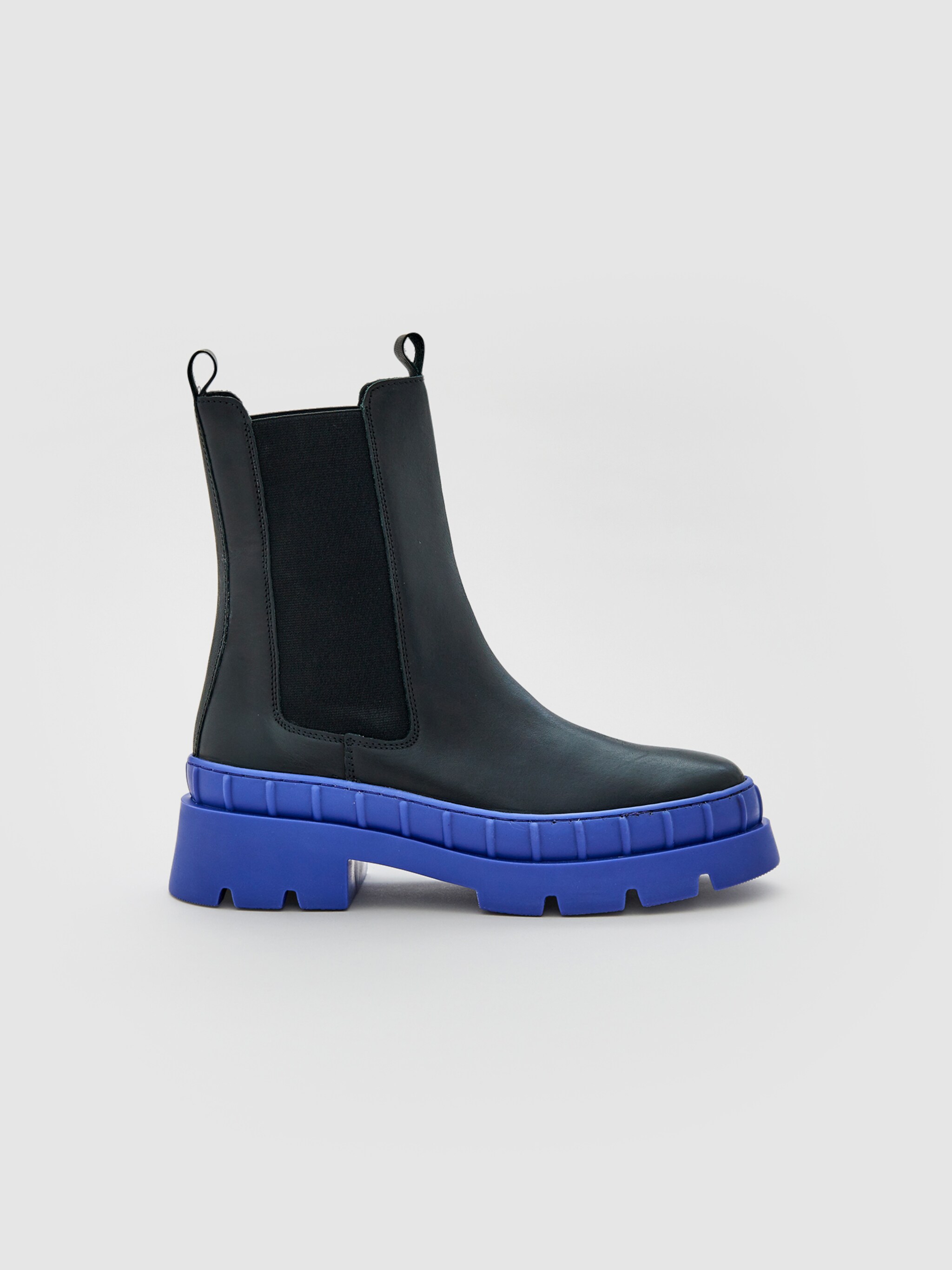EDITED Produits Chelsea Boots 'Sölve' violet foncé