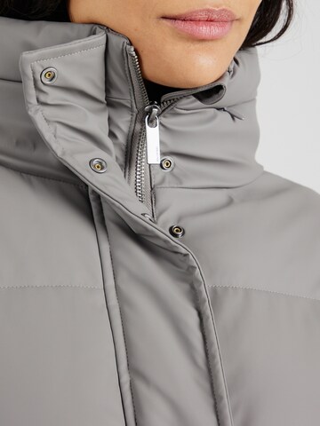 SELECTED FEMME - Chaqueta de invierno 'SLFragna' en gris