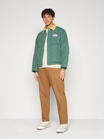 ALPHA INDUSTRIES - Loosefit Pantalón chino en marrón