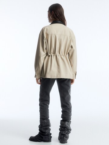 Pull&Bear Jacke in Beige