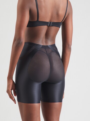 SPANX Корректирующие шорты в Черный