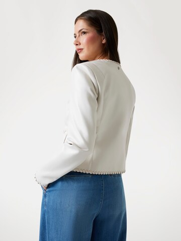 GUESS Jacke in Weiß