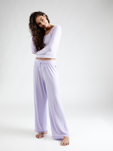 Cotton On Body Spodnie od piżamy w kolorze fioletowy