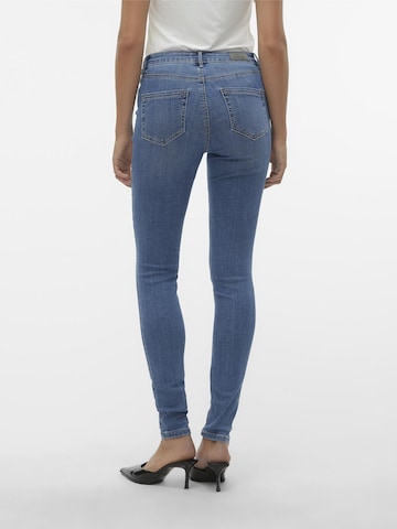 Skinny Jeans 'Flash' de la VERO MODA pe albastru