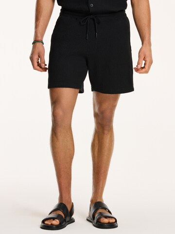 Shiwi Regular Shorts in Schwarz: predná strana