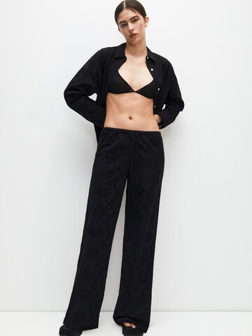 Loosefit Pantalon Pull&Bear en noir