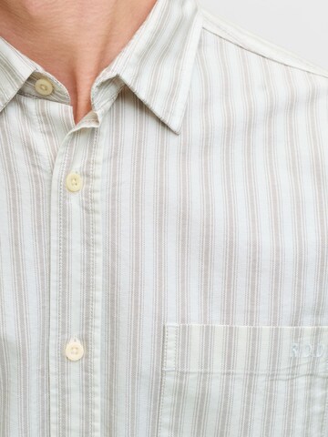 Coupe regular Chemise 'RDDLESNER' JACK & JONES en beige
