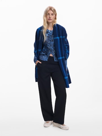 Cape Desigual en bleu