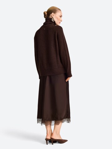 Fustă de la Rich & Royal pe maro