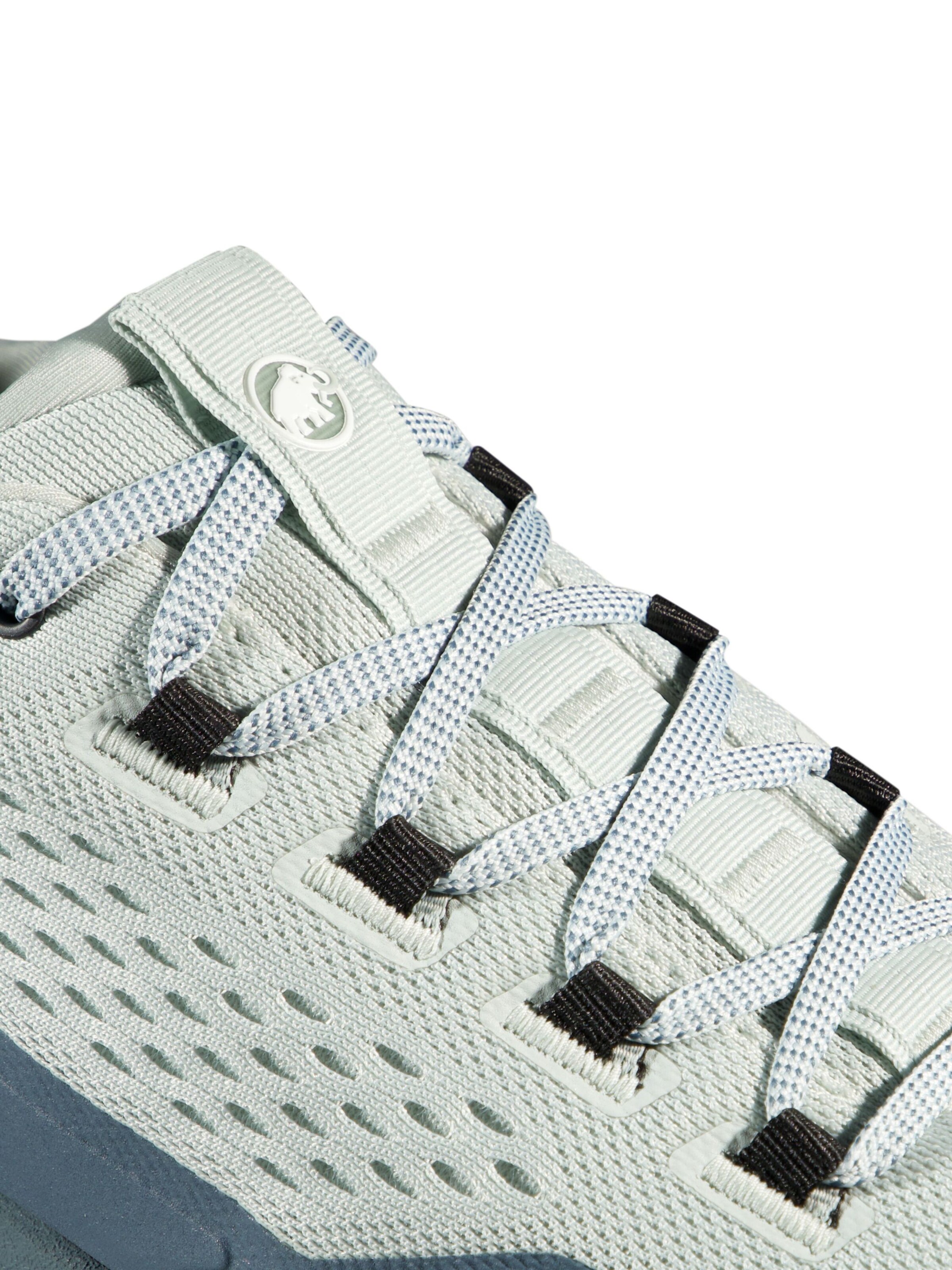 MAMMUT Flats 'Sertig III' in Green