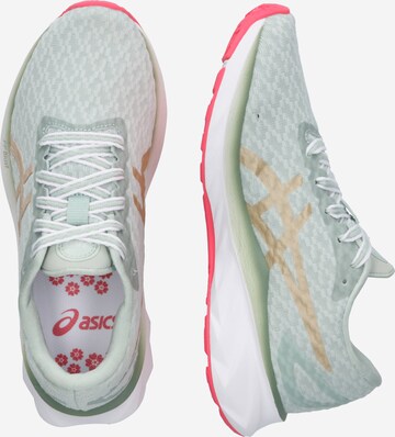 Chaussure de course 'Sakura' ASICS en vert