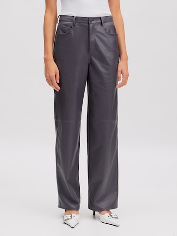 EDITED Regular Pants 'Celina' in Grey: front