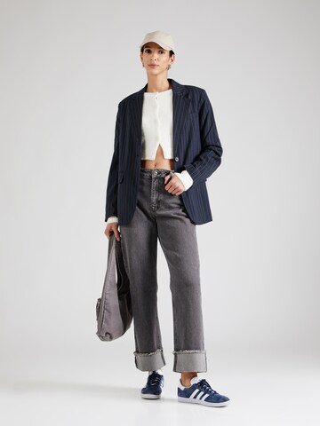 NÜMPH Ohlapna forma Kavbojke 'Toronto' | siva barva