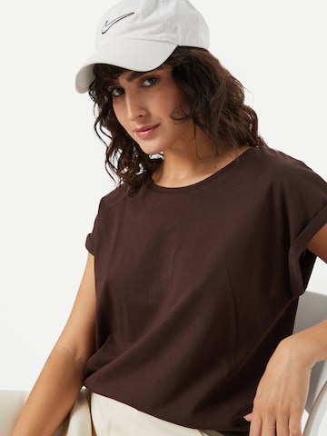 T-shirt Urban Classics en marron