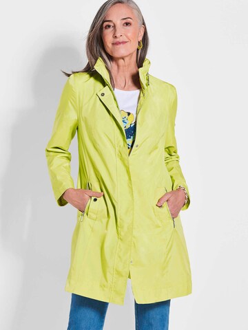 Goldner Between-seasons coat in Green: front