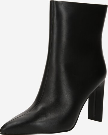 NEWD.Tamaris Bootie in Black: front