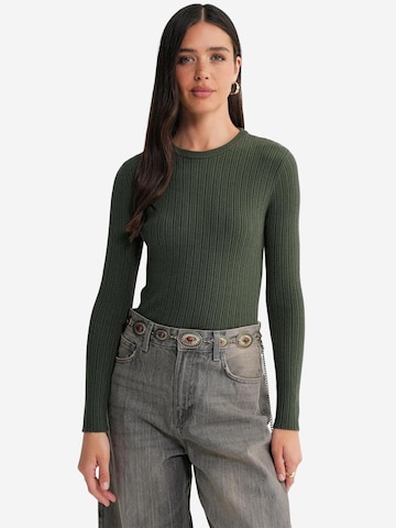 Pullover di MixRay in verde: frontale
