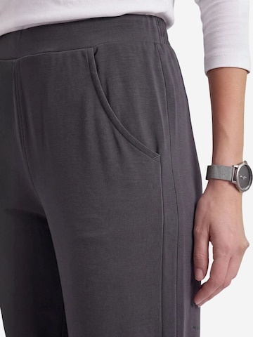 Wide leg Pantaloni 'Hose' di Tommy Life in grigio