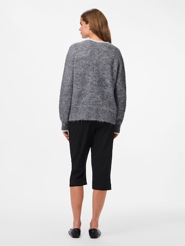 Pullover 'PCIVY' di PIECES in grigio