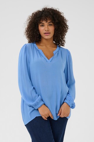 KAFFE CURVE - Blusa 'Noah' em azul: frente