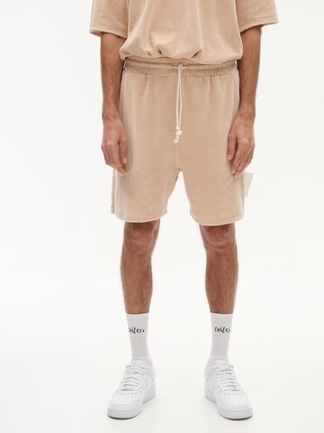 Smiles Regular Shorts 'Valentin' in Braun: predná strana