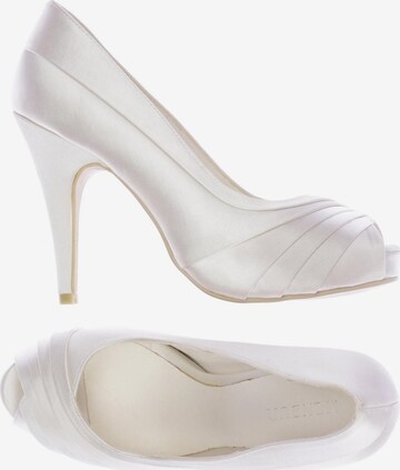 MENBUR High Heels & Pumps in 36 in White: front