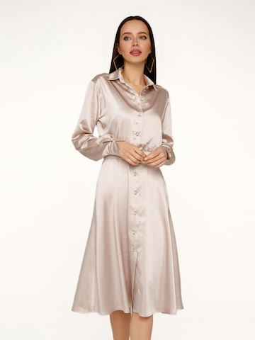 Abito di Anushka in beige: frontale